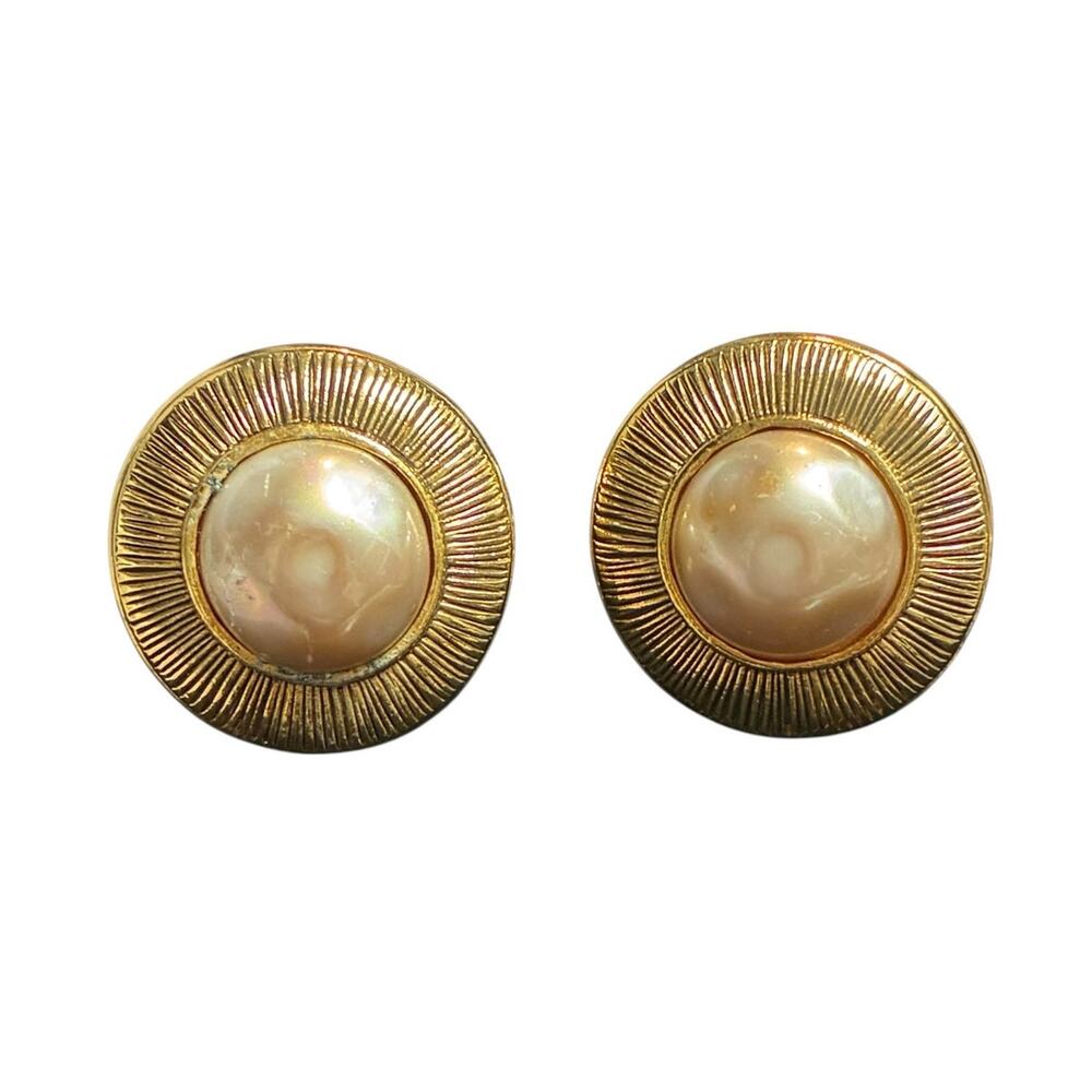 Chanel Gold Plated Faux Pearl Round Clip-On Earrings vintage
